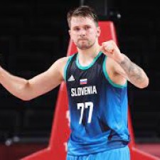 Le même Dončić en NBA et aux Jeux Olympiques